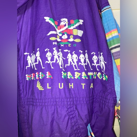Vintage 80s/90s Luhta track suit
“Mexico Merida Marathon Luhta”
Women US size 10 - Picture 6 of 13